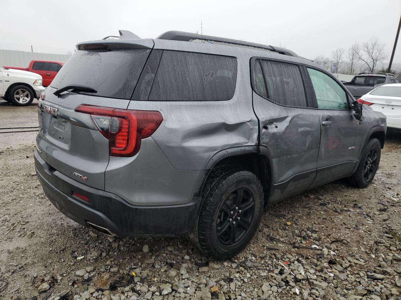 2021 GMC Acadia - Image 3