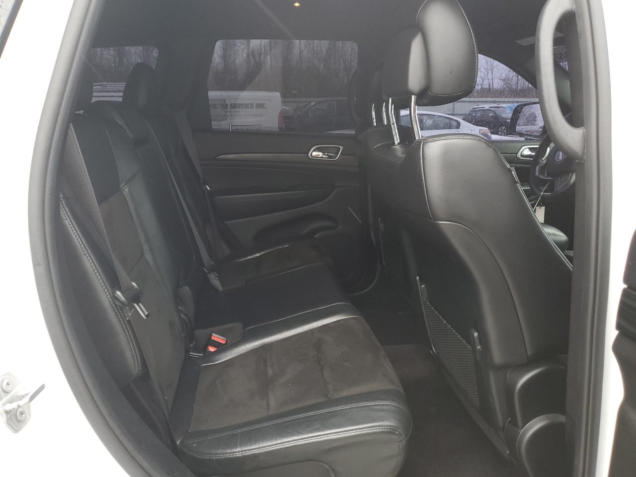 2019 Jeep Grand Cherokee - Image 11