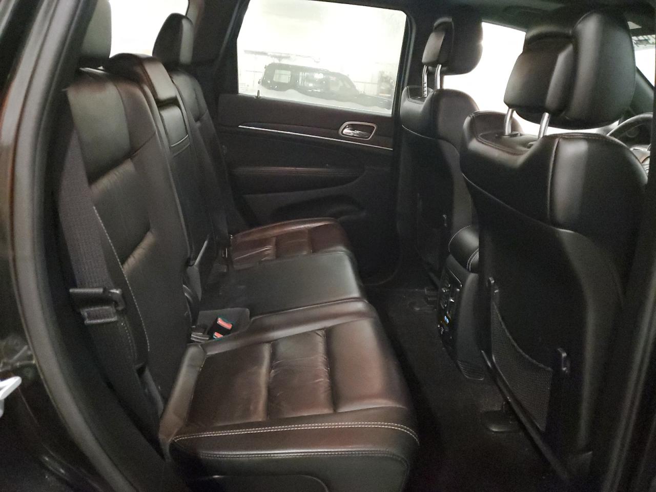 2015 Jeep Grand Cherokee - Image 11
