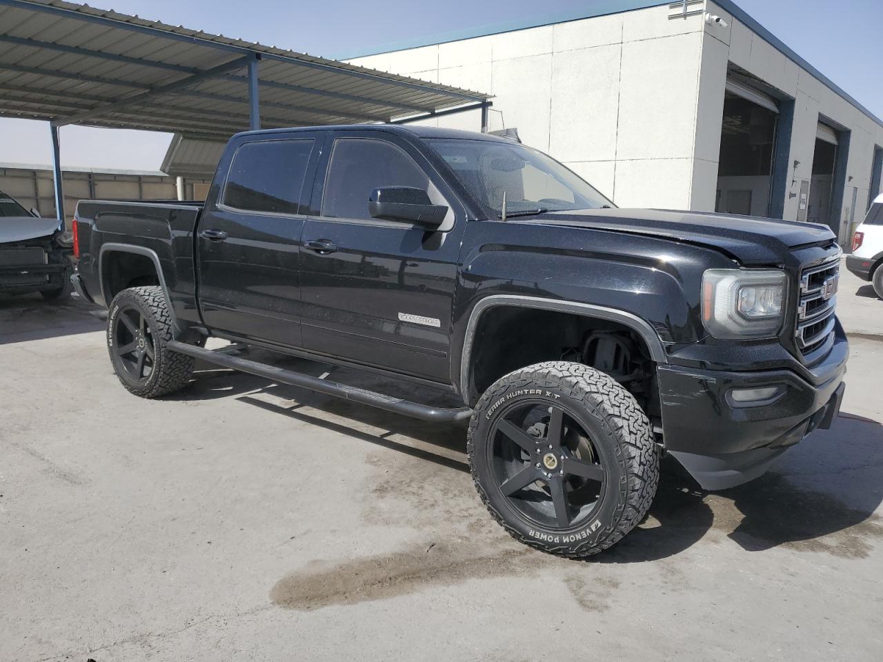 2017 GMC Sierra - Image 4