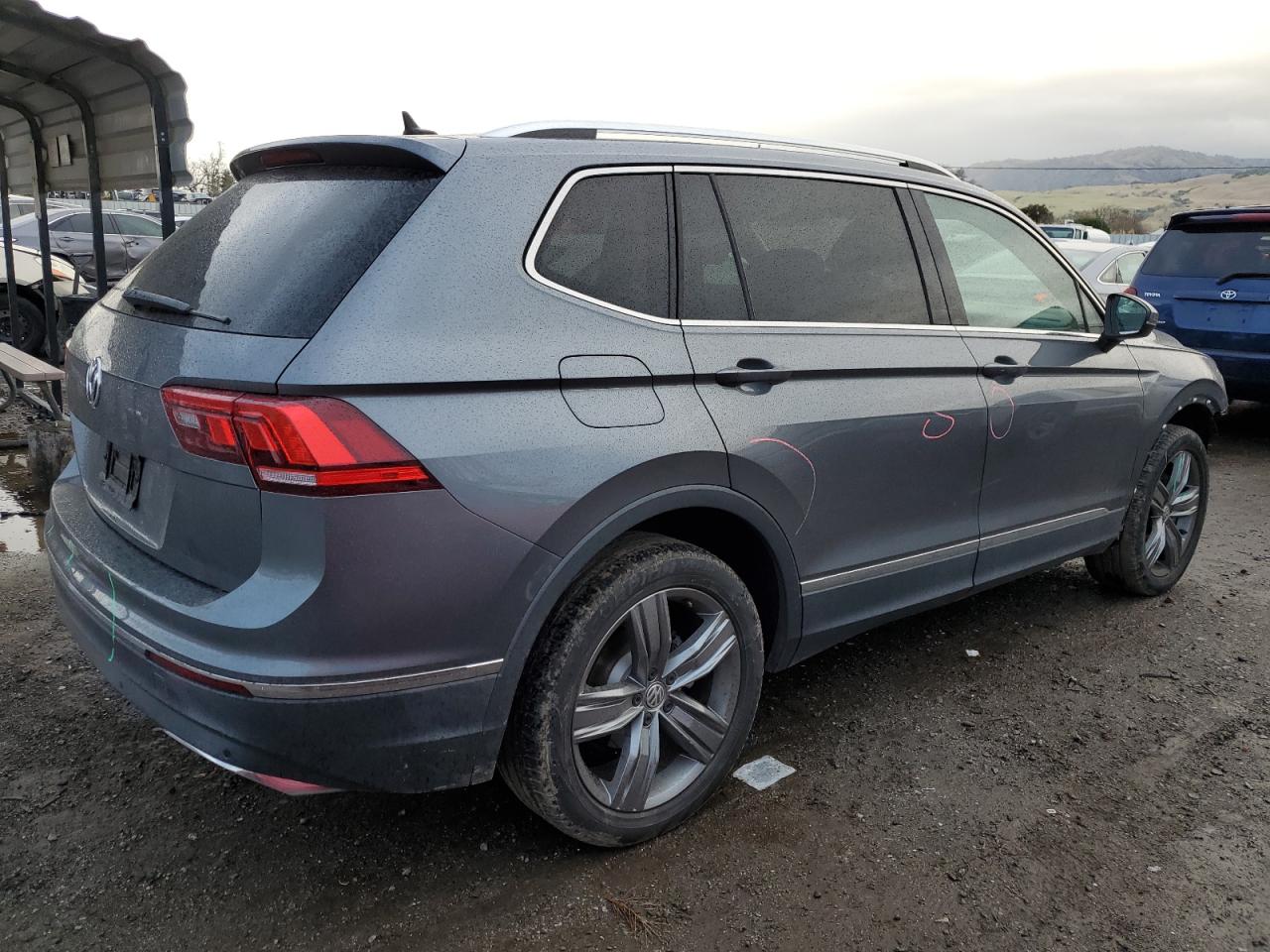 2020 Volkswagen Tiguan - Image 3