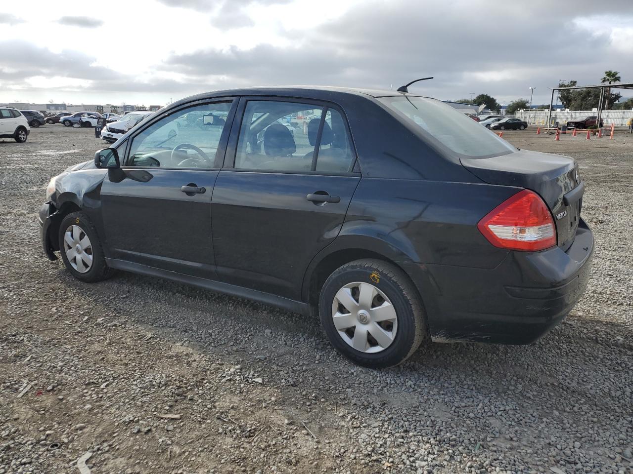 2010 Nissan Versa - Image 2