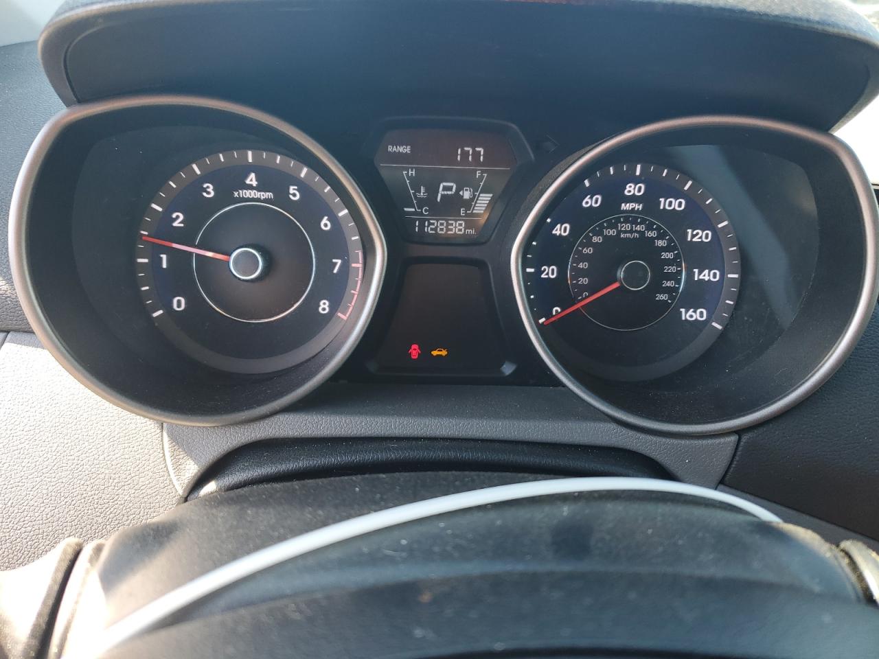 2015 Hyundai Elantra - Image 9