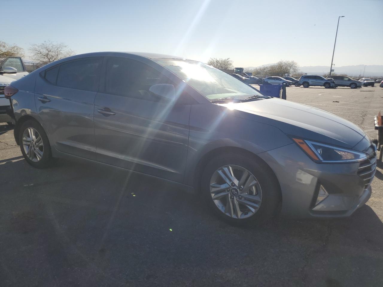 2019 Hyundai Elantra - Image 4