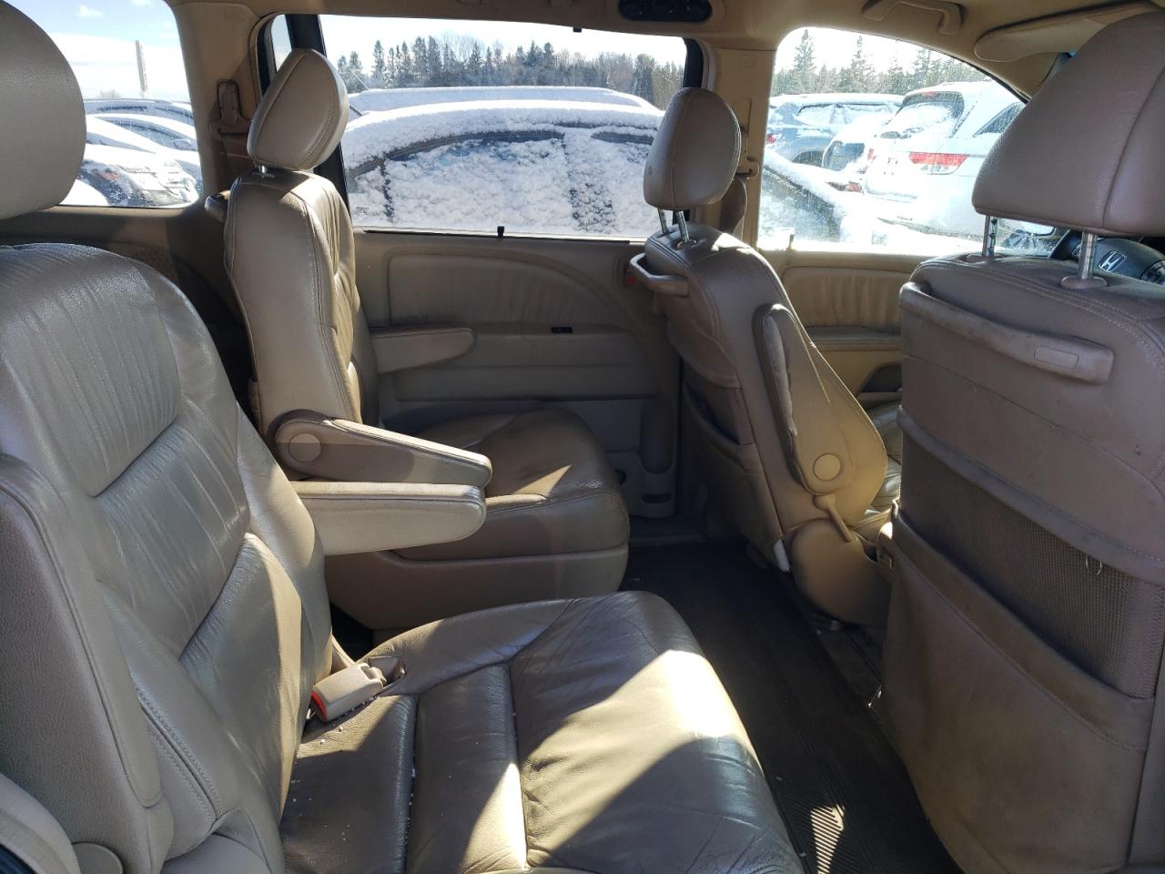 2005 Honda Odyssey - Image 11