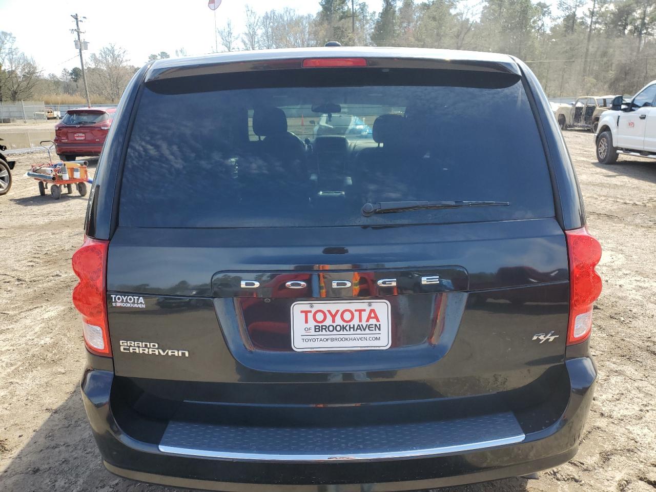 2016 Dodge Caravan - Image 6
