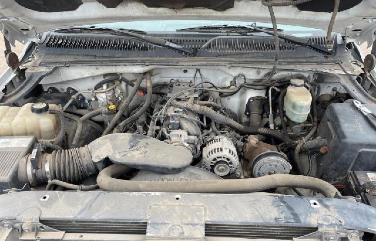 2001 Chevrolet Silverado - Image 7