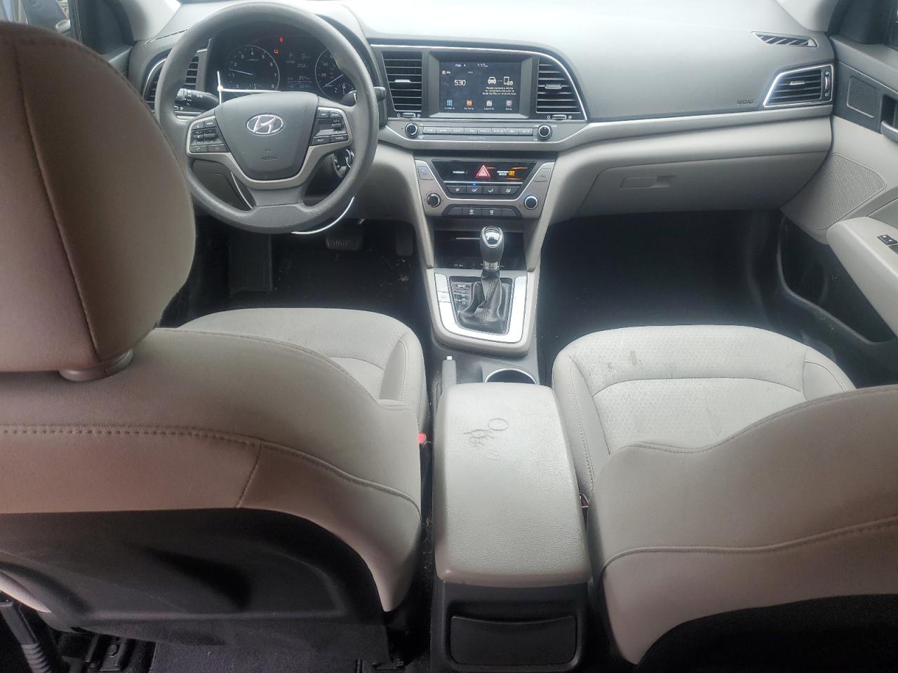 2017 Hyundai Elantra - Image 8