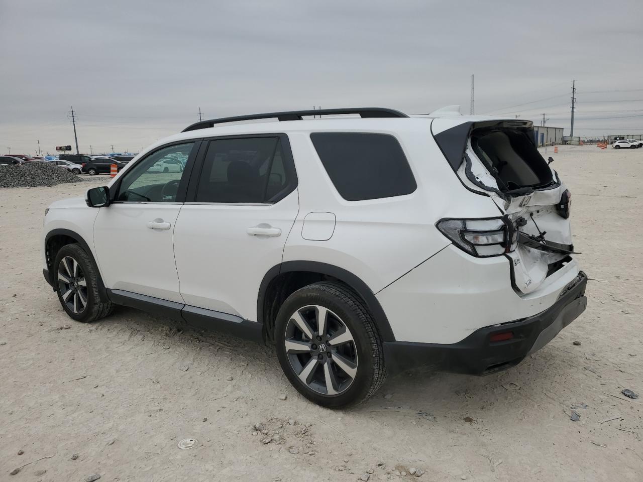 2024 Honda Pilot - Image 2
