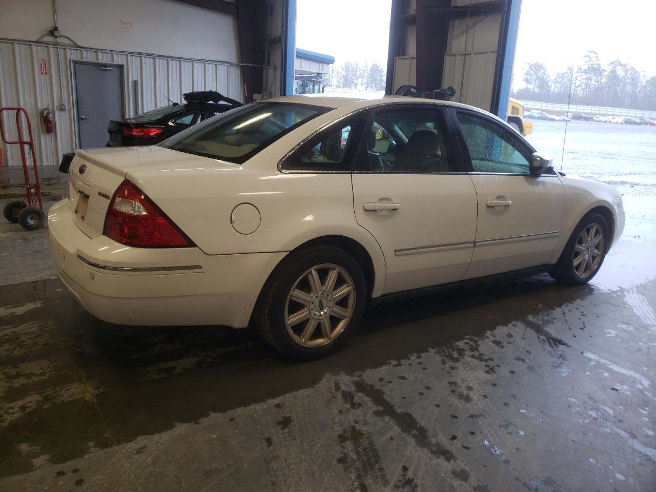 2005 Ford Five Hundred - Image 3