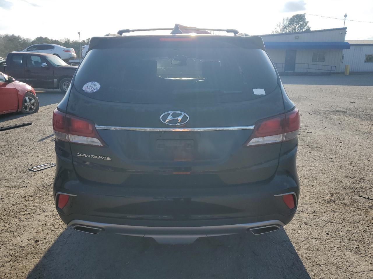 2017 Hyundai Santa Fe - Image 6