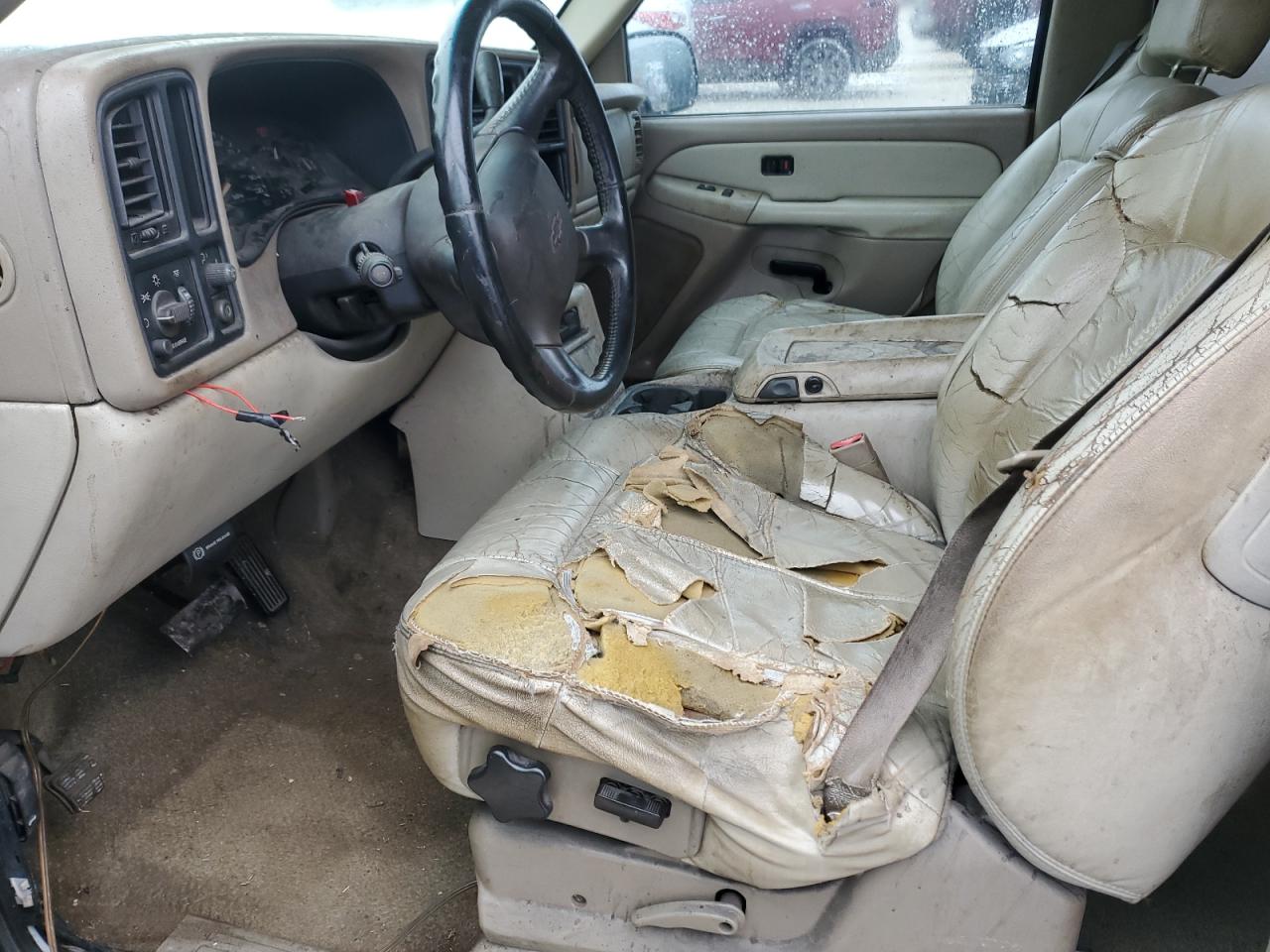 2002 Chevrolet Tahoe - Image 7