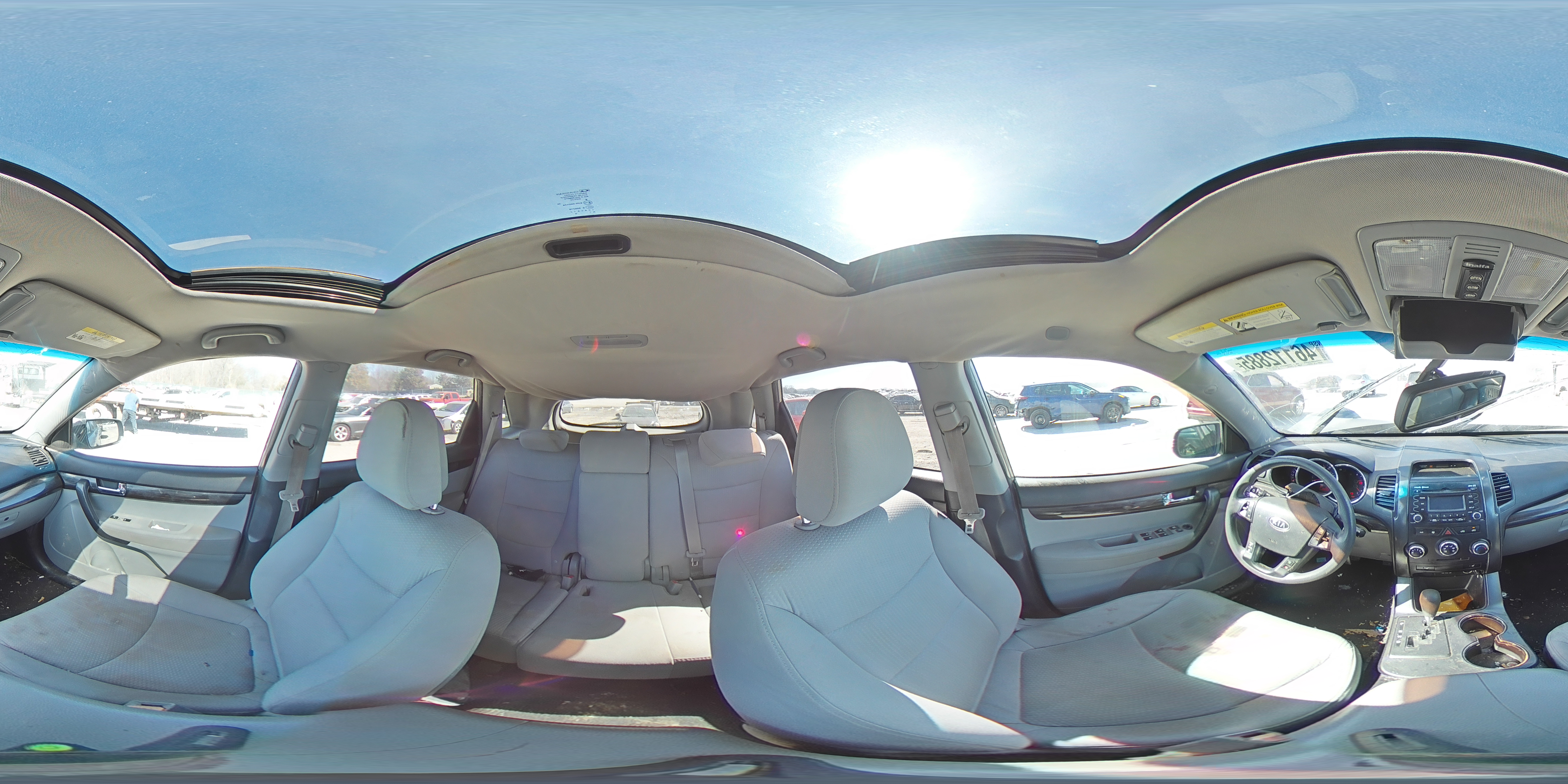 2011 Kia Sorento - Image 13