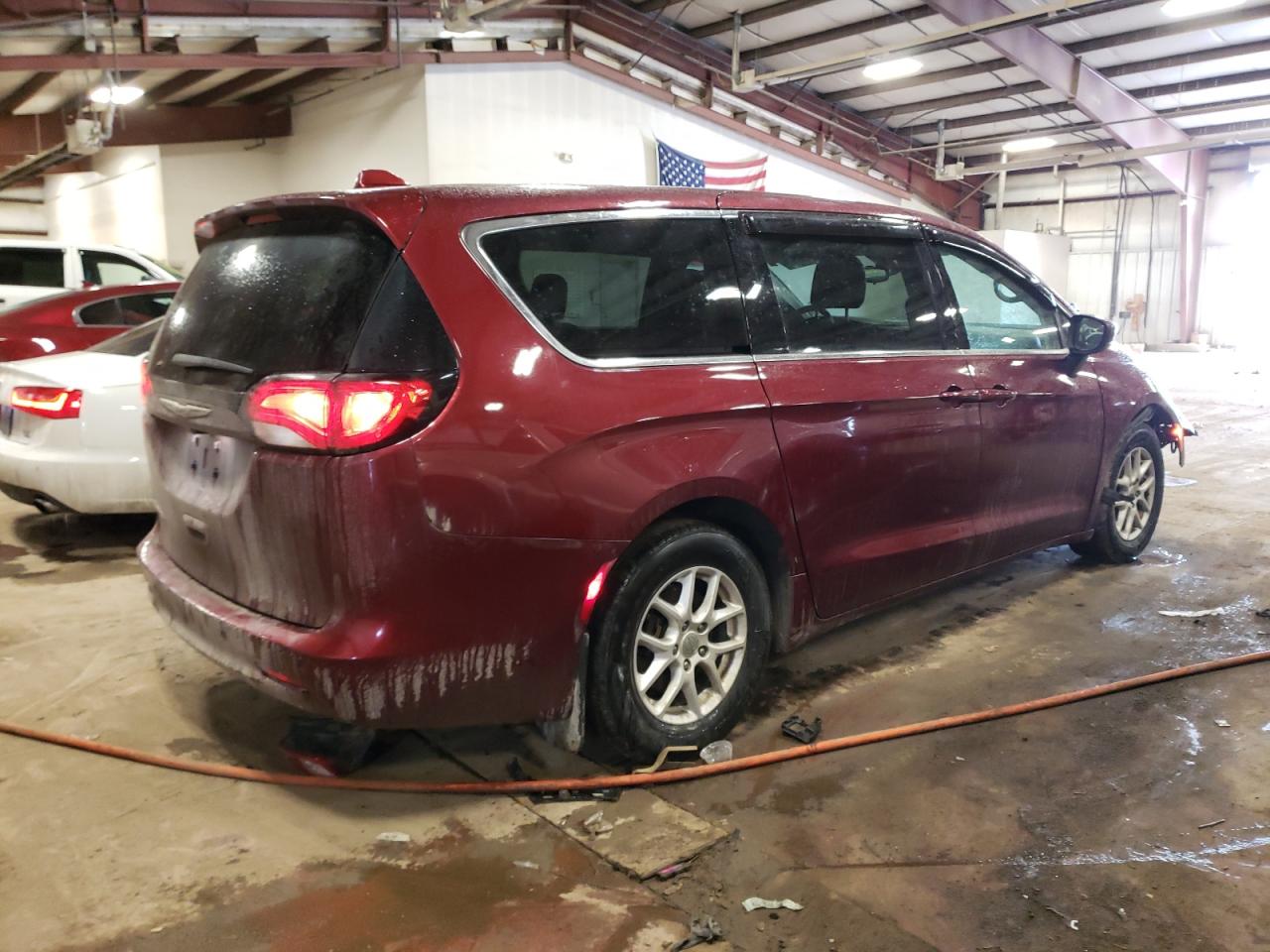 2017 Chrysler Pacifica - Image 3