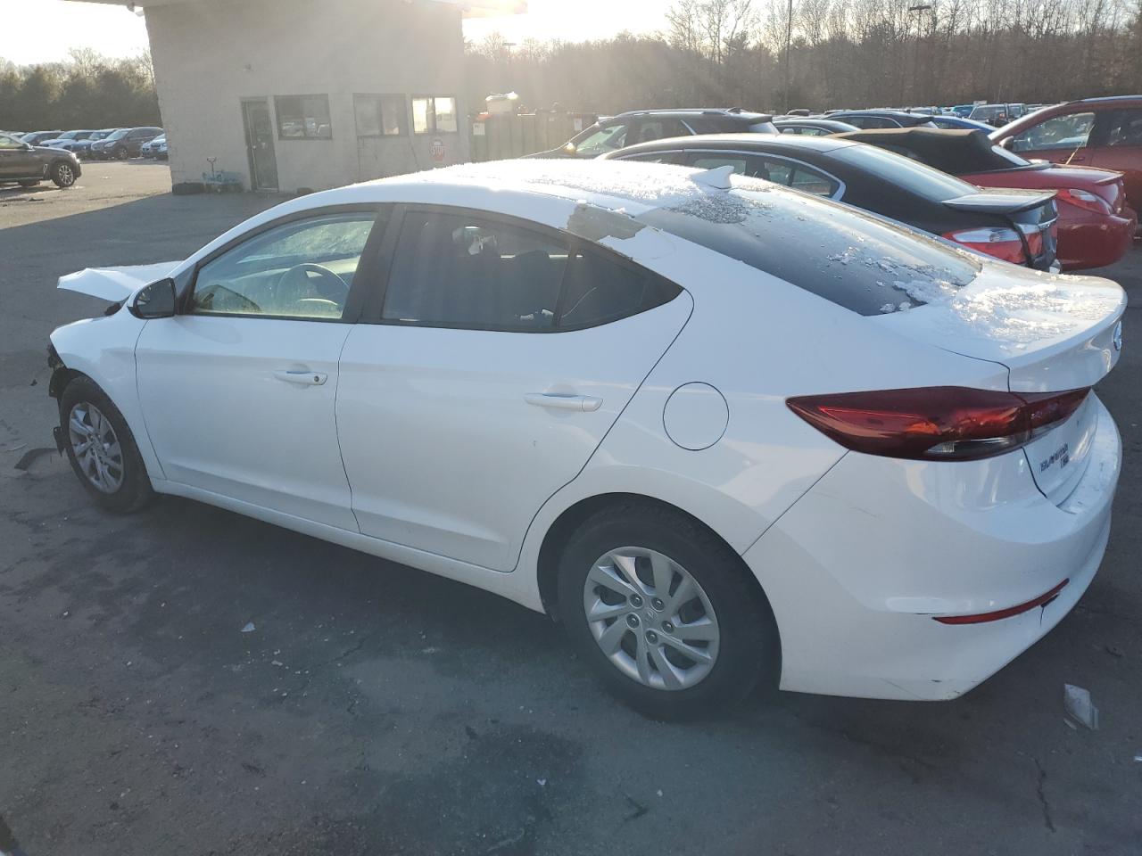 2017 Hyundai Elantra - Image 2