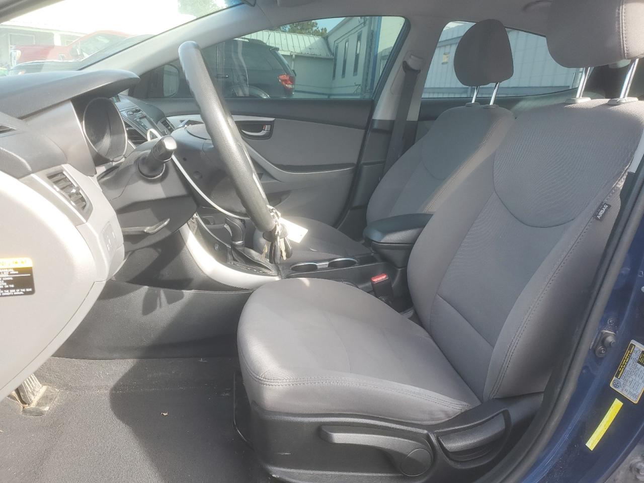 2016 Hyundai Elantra - Image 7