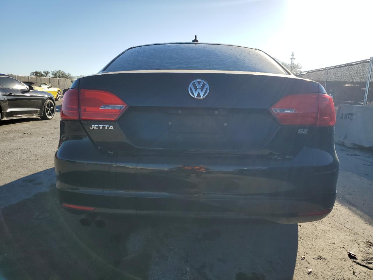 2014 Volkswagen Jetta - Image 6