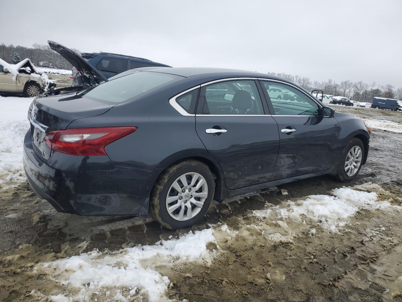2018 Nissan Altima - Image 3