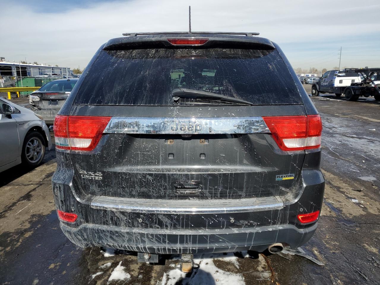 2011 Jeep Grand Cherokee - Image 6
