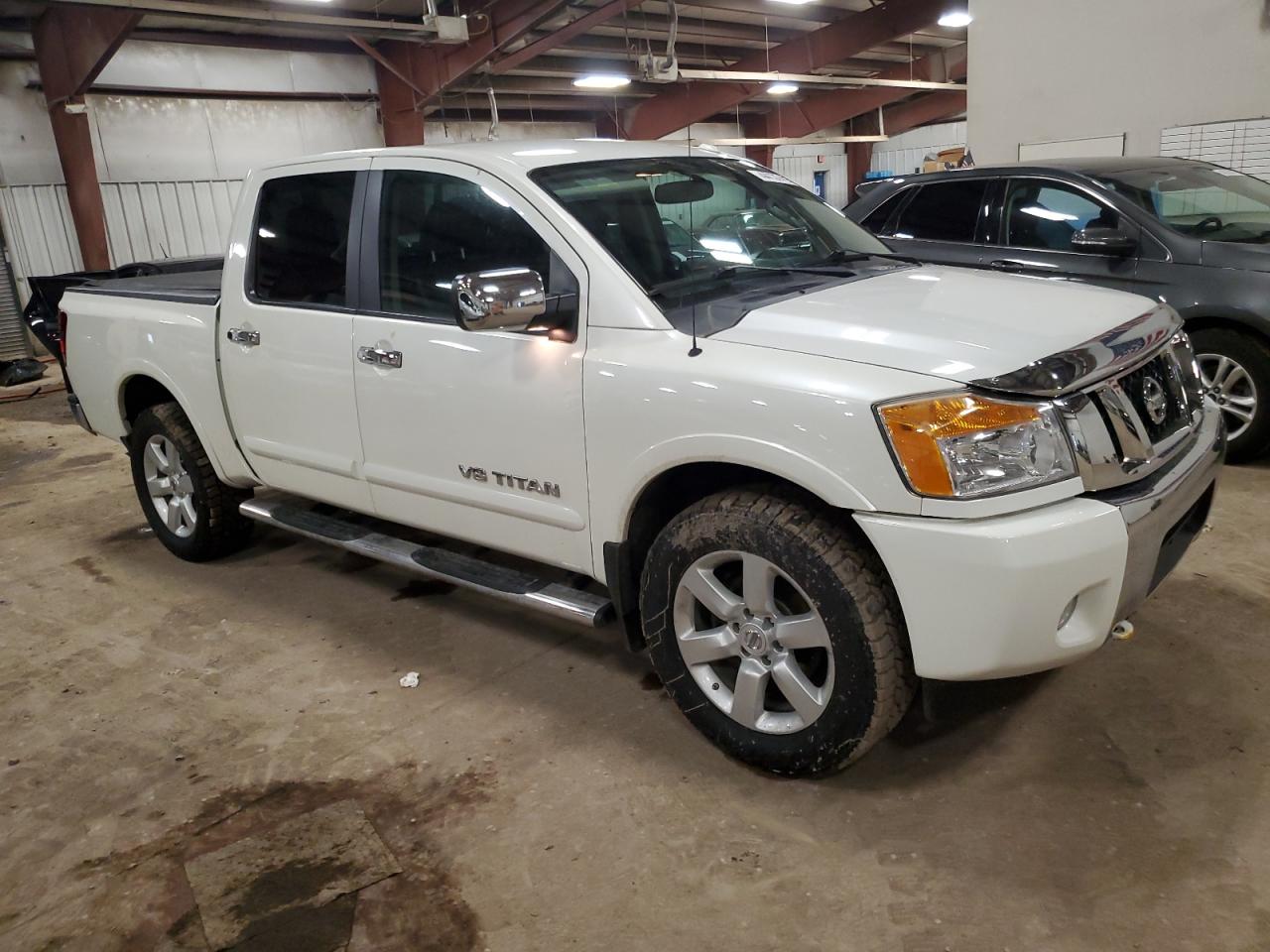 2015 Nissan Titan - Image 4