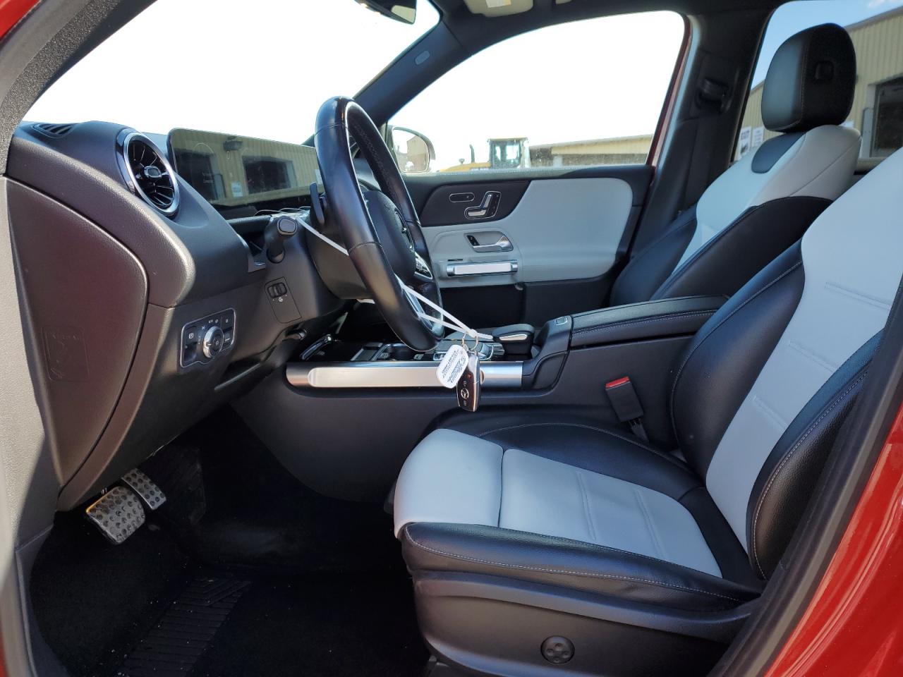 2020 Mercedes-Benz GLB - Image 7
