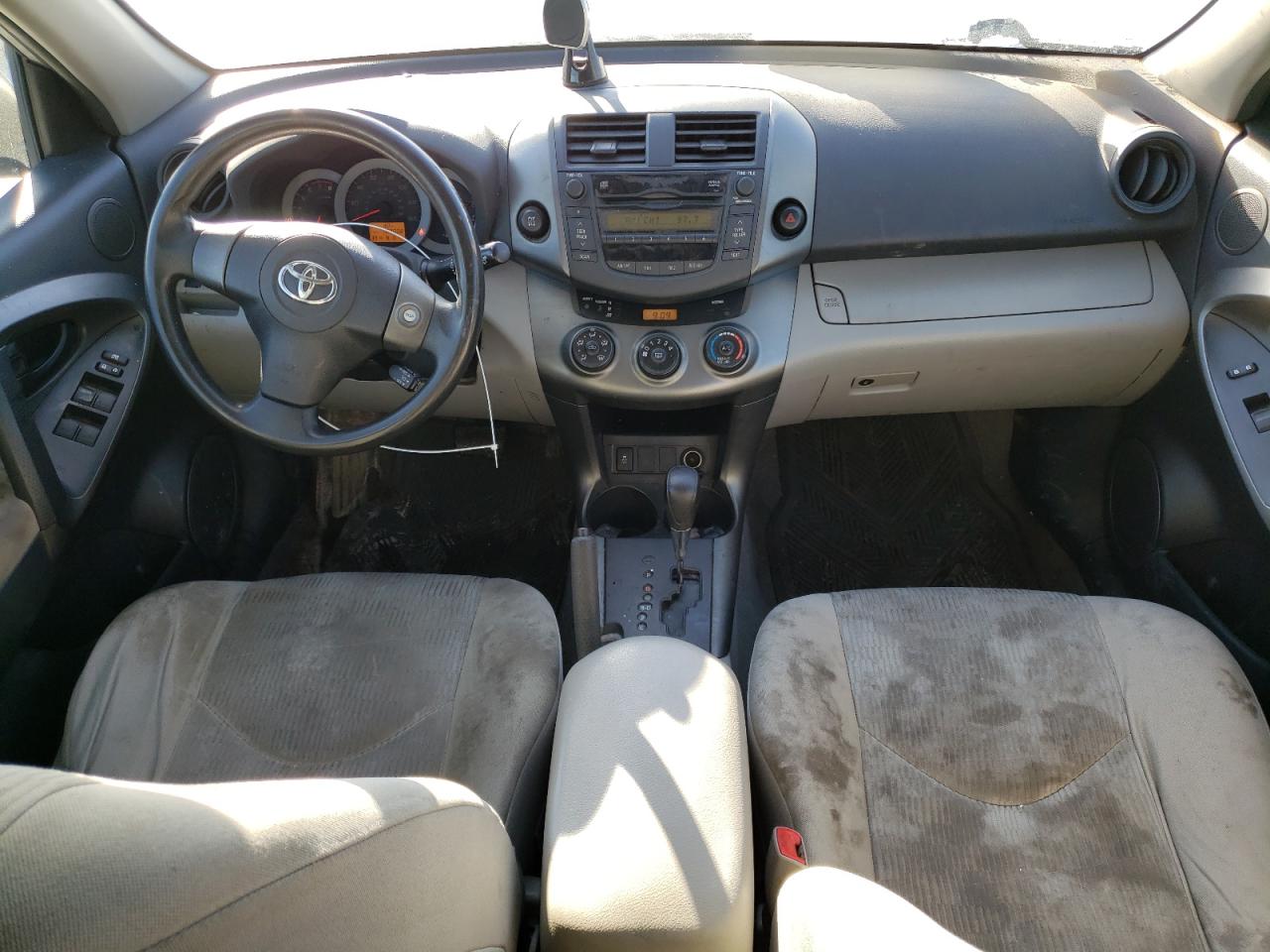 2011 Toyota RAV 4 - Image 8