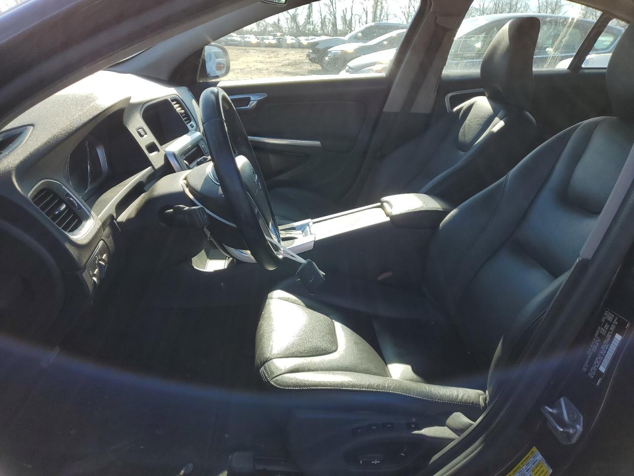 2015 Volvo S60 - Image 7