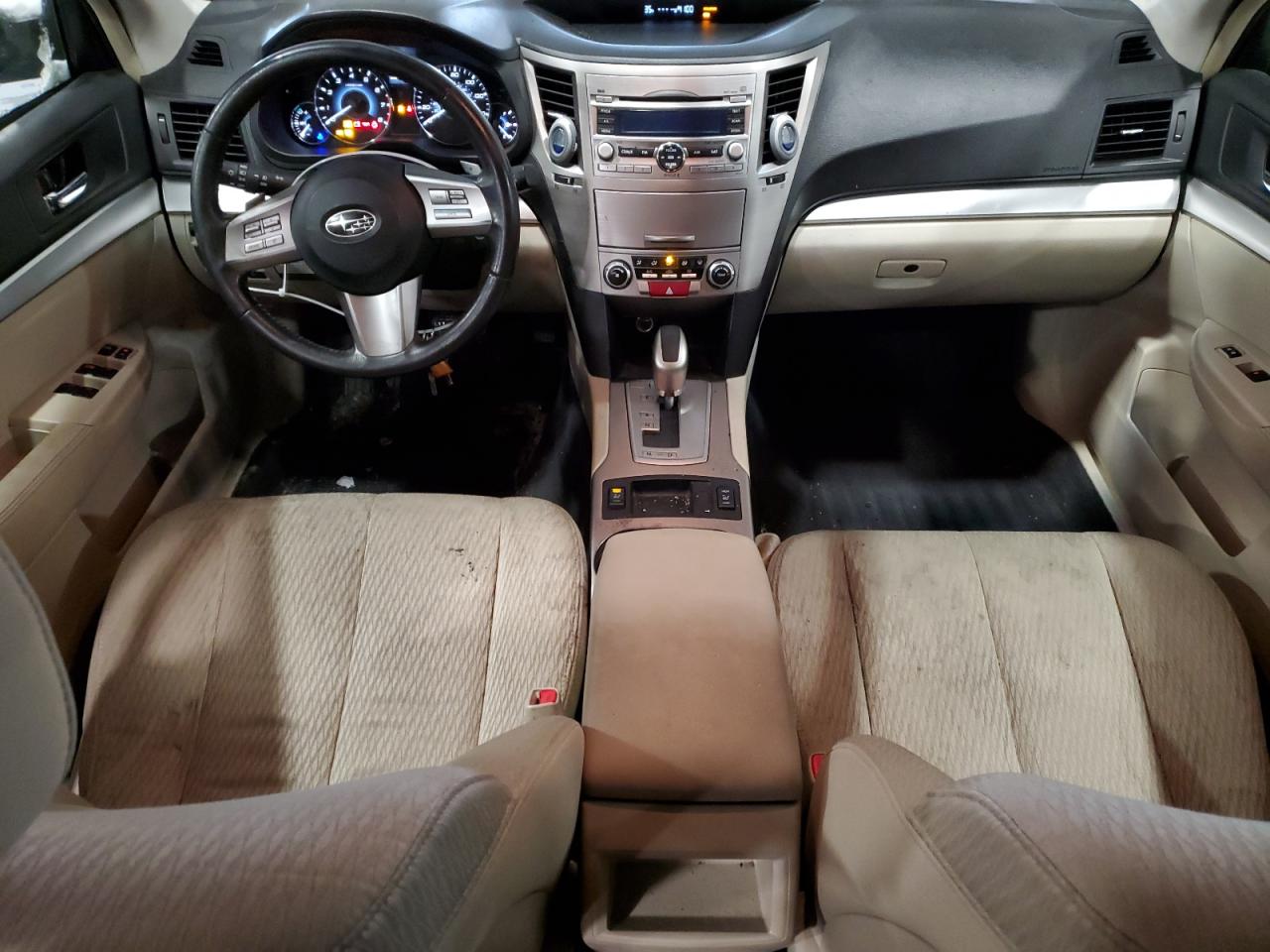 2010 Subaru Outback - Image 8