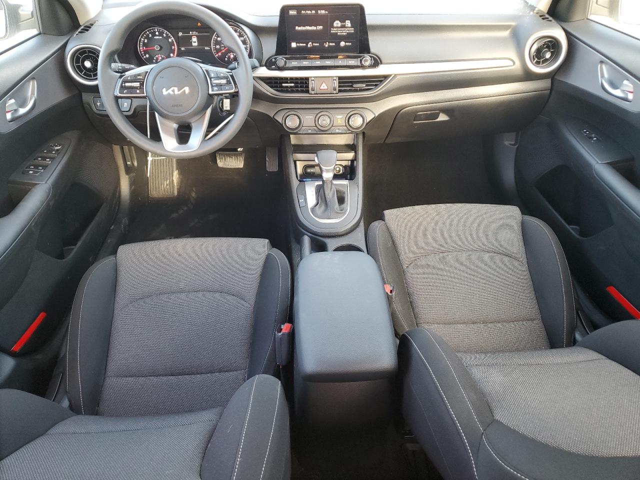 2023 Kia Forte - Image 8