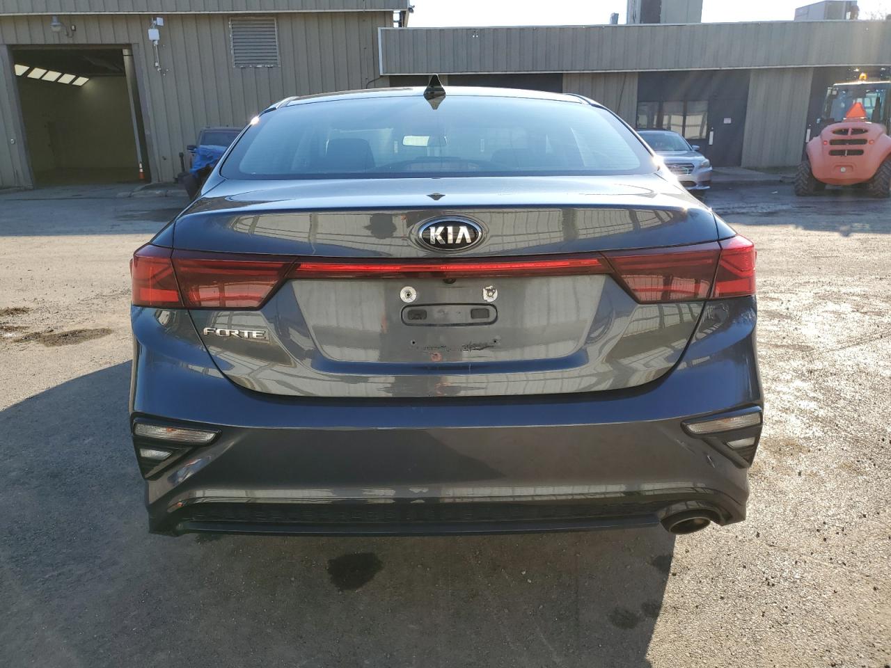 2021 Kia Forte - Image 6