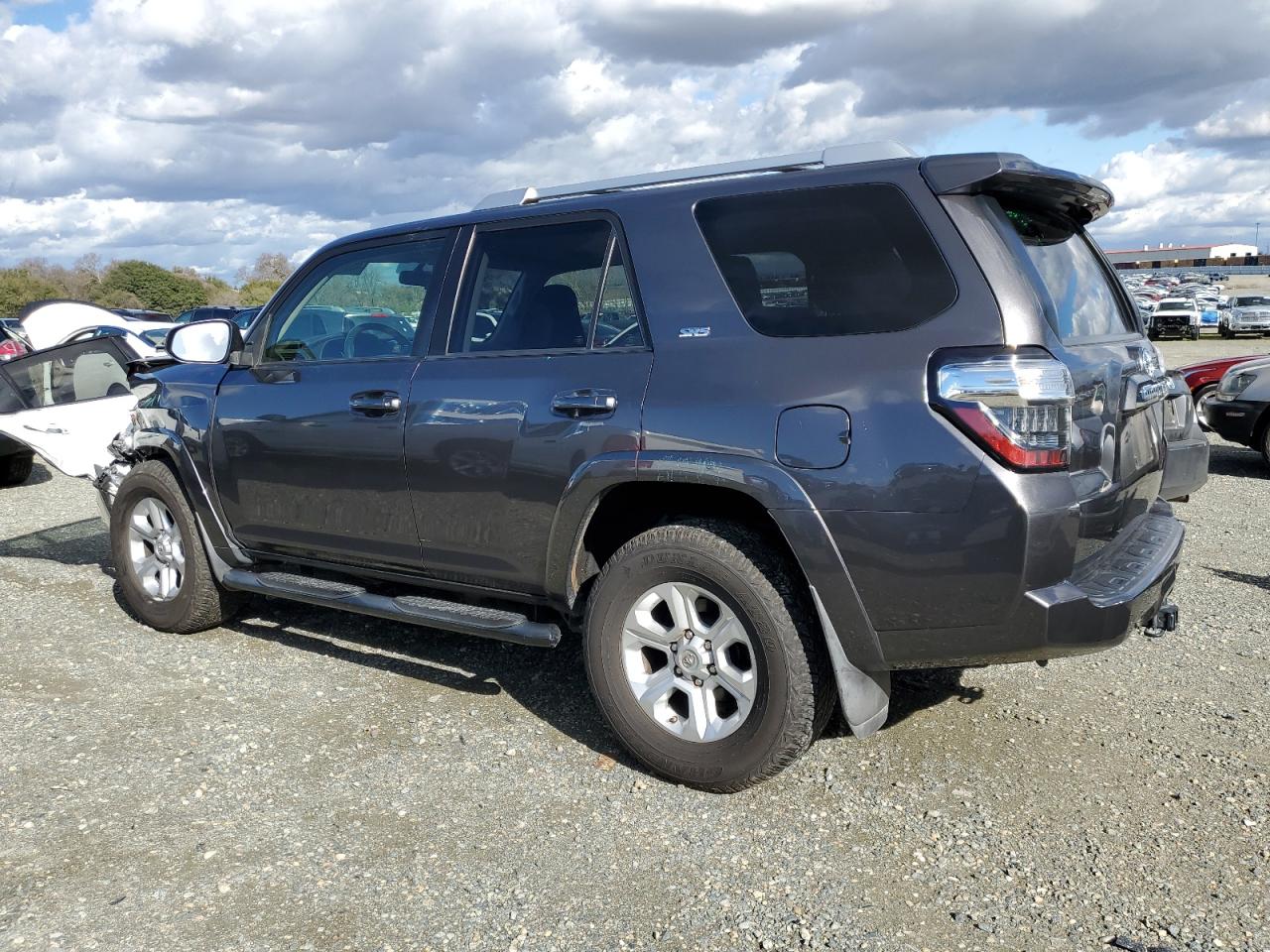2015 Toyota 4Runner - Image 2