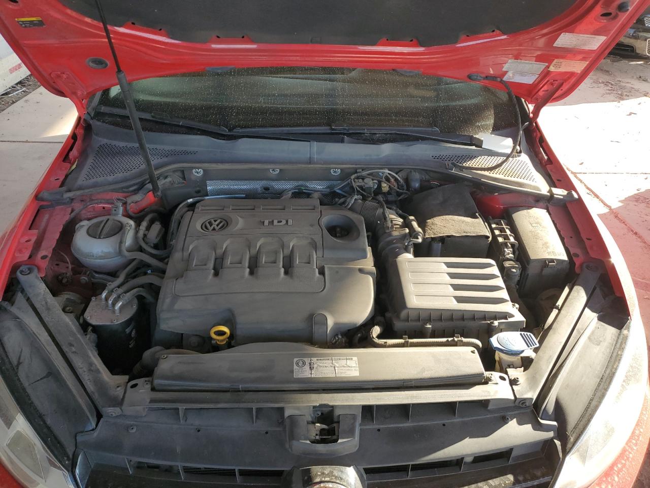 2015 Volkswagen Golf - Image 11
