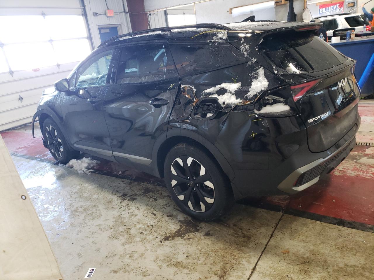 2023 Kia Sportage - Image 2