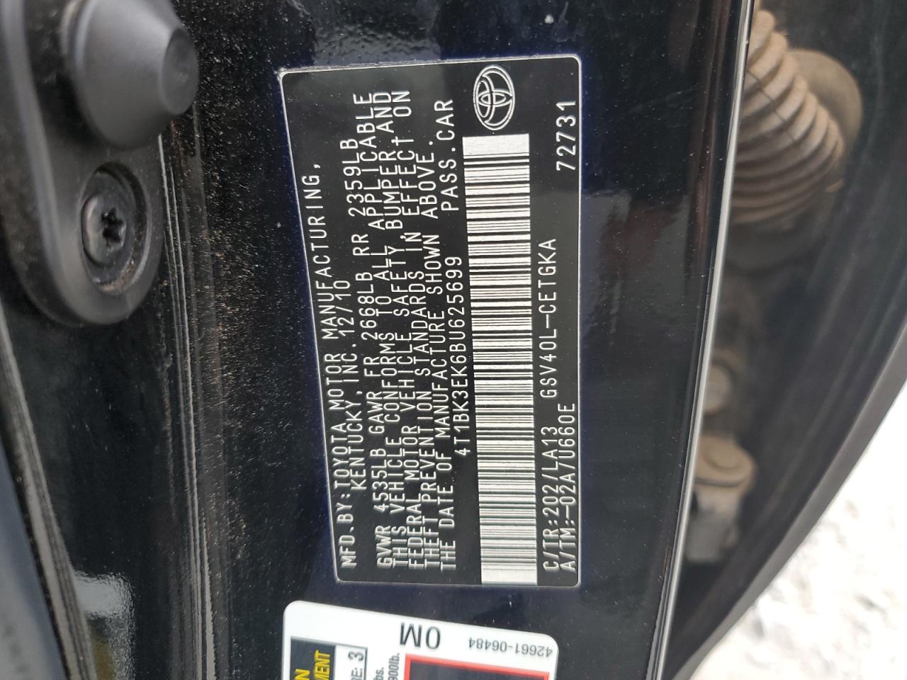 2011 Toyota Camry - Image 14
