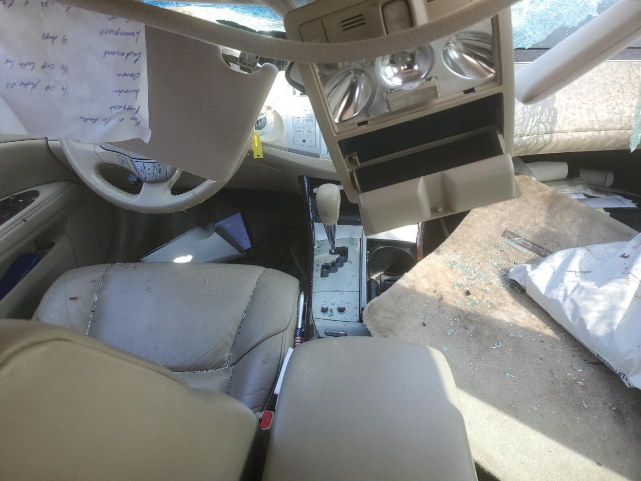 2010 Toyota Avalon - Image 8