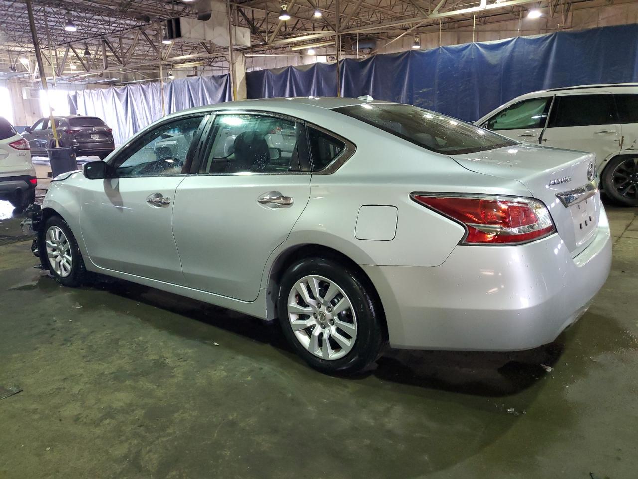 2015 Nissan Altima - Image 2