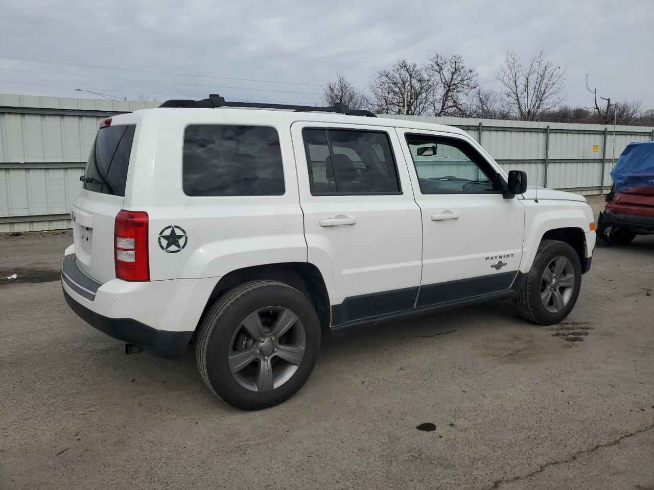2014 Jeep Liberty (Patriot) - Image 3