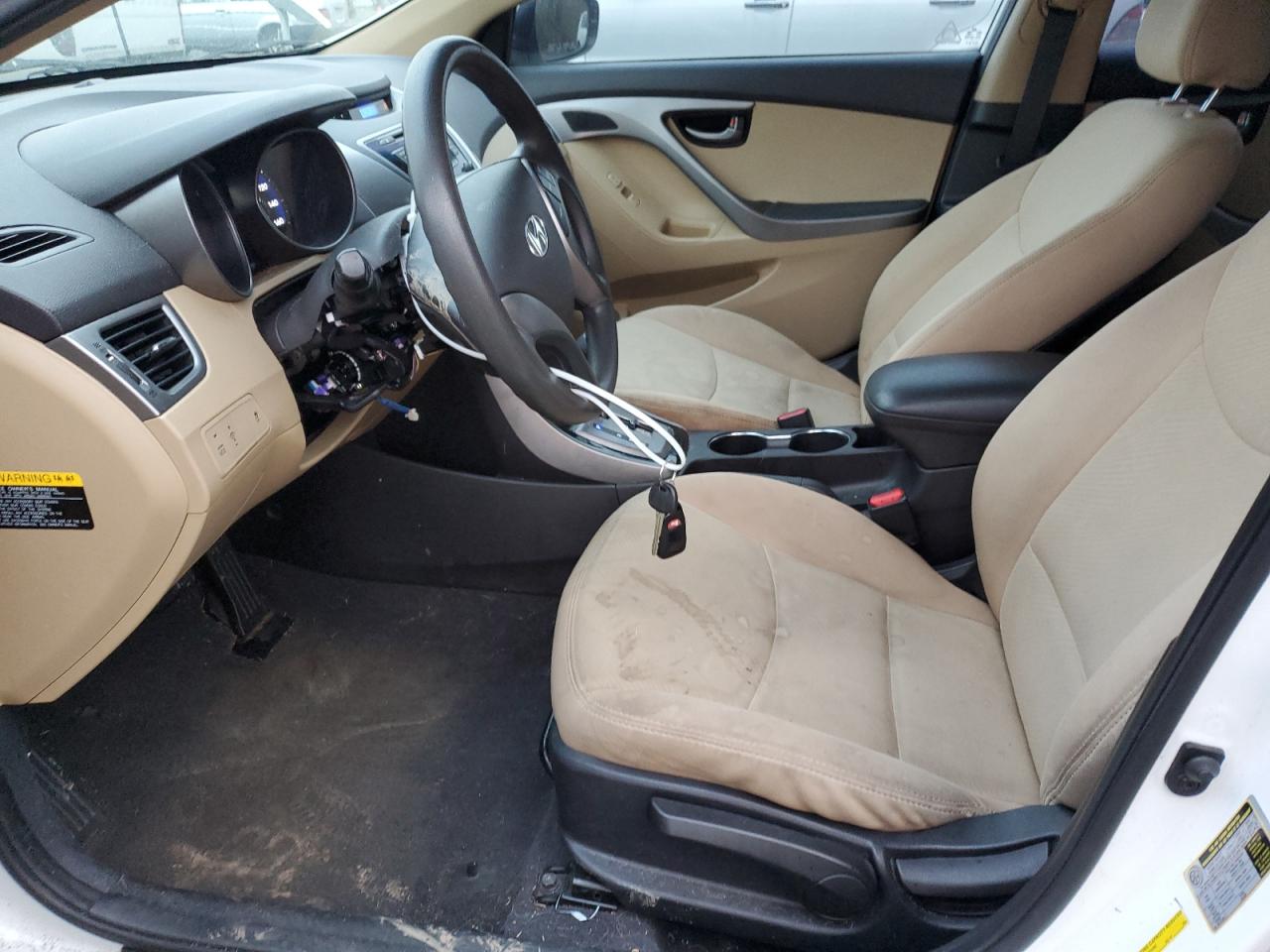 2013 Hyundai Elantra - Image 7