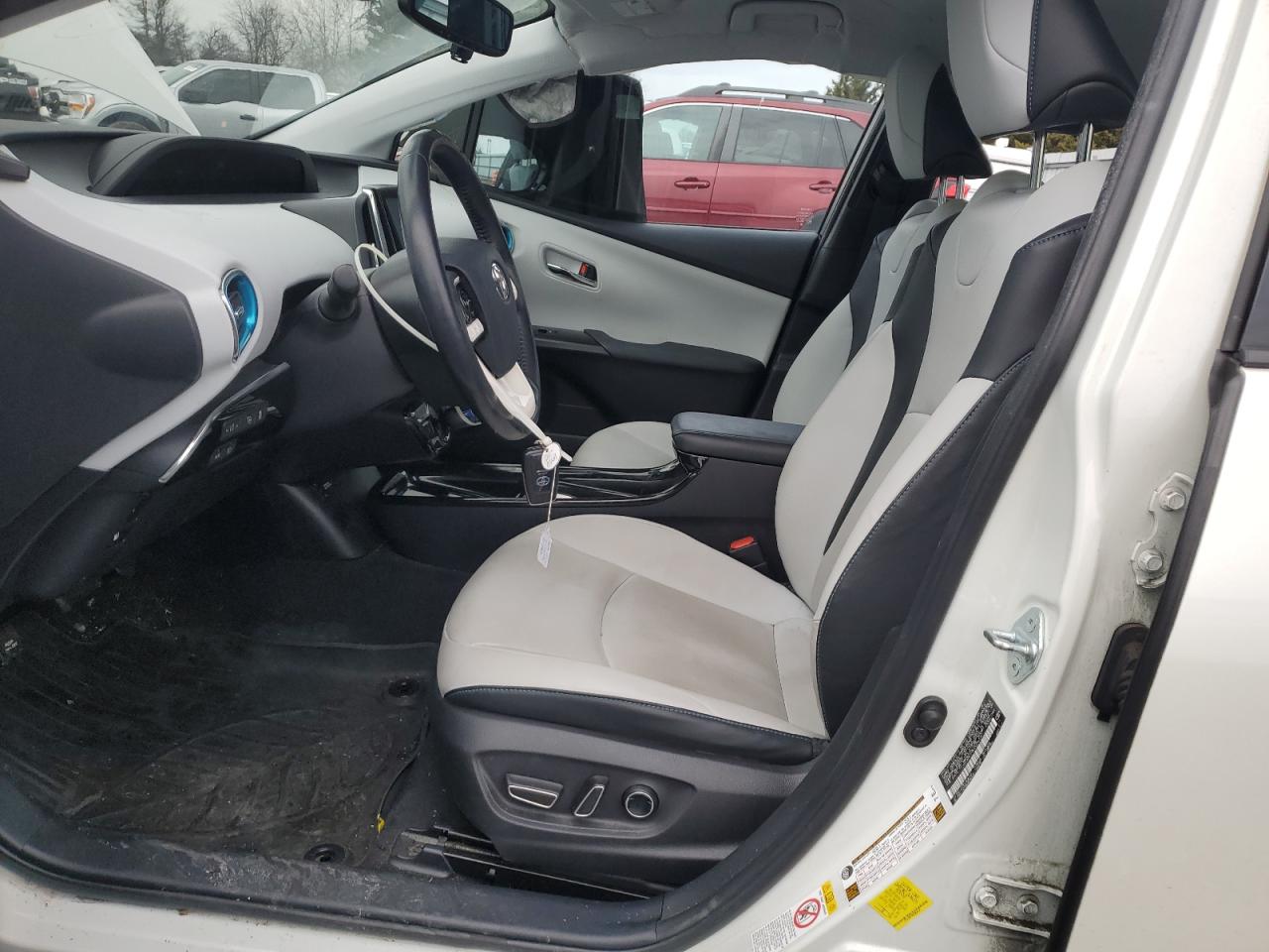 2017 Toyota Prius - Image 7