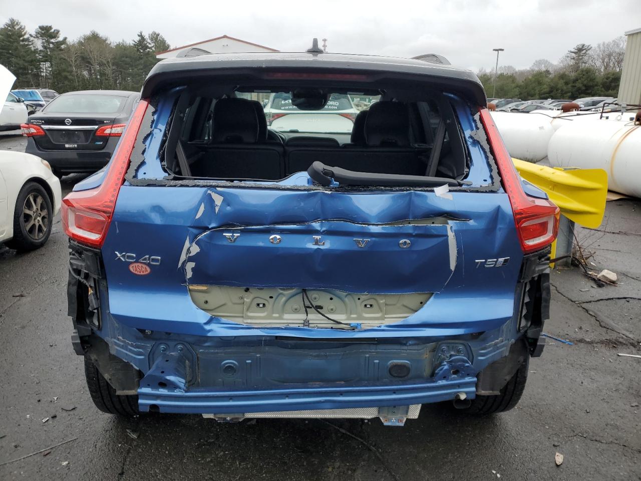 2019 Volvo Xc40 T5 R-Design VIN: YV4162UM6K2114715 Lot: 46955785