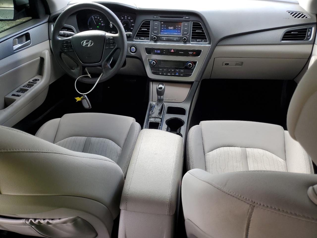 2016 Hyundai Sonata - Image 8