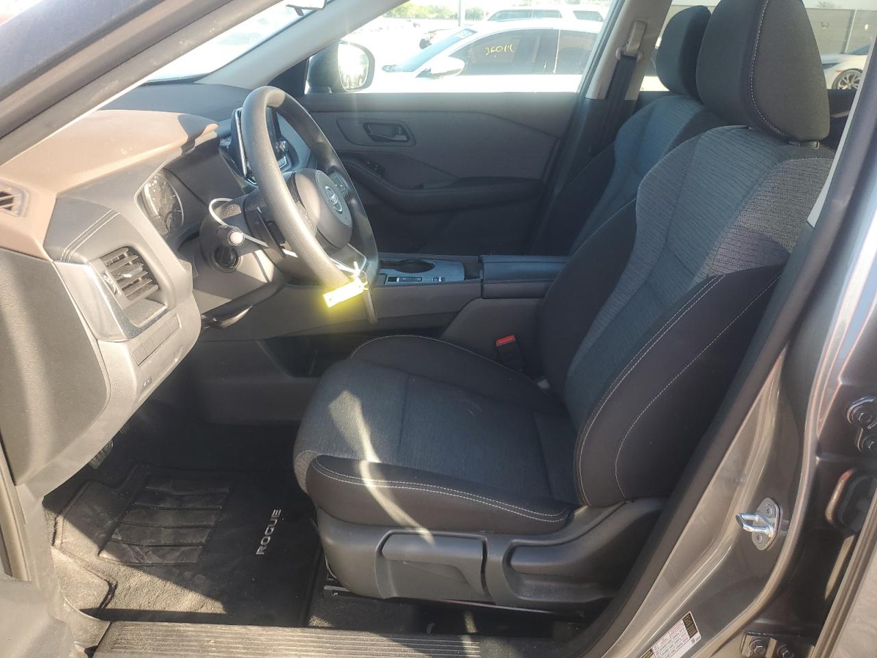 2021 Nissan Rogue - Image 7