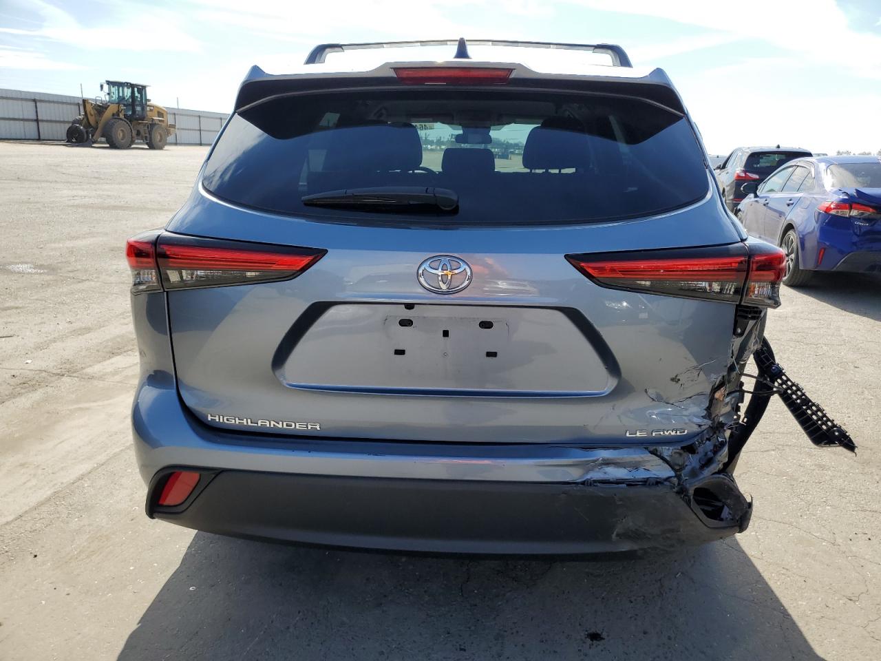 2022 Toyota Highlander - Image 6