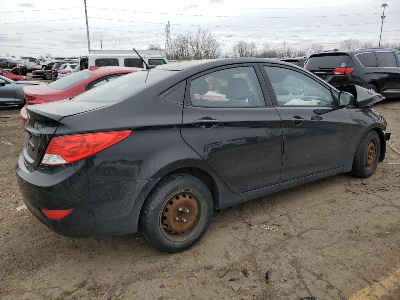 2013 Hyundai Accent - Image 3