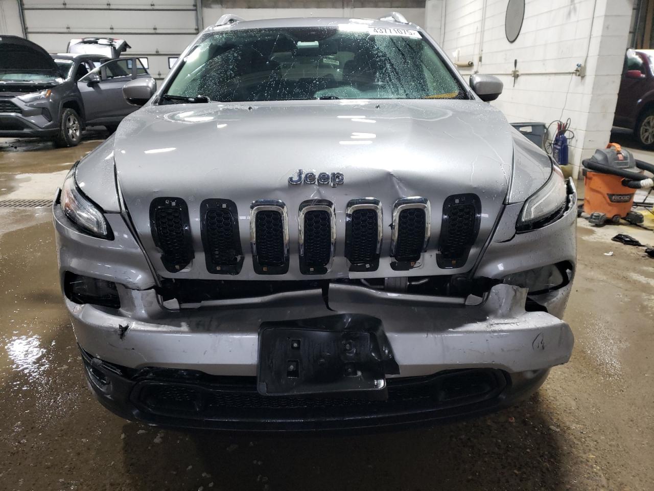 2015 Jeep Grand Cherokee - Image 5