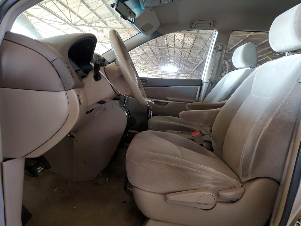 2008 Toyota Sienna - Image 7