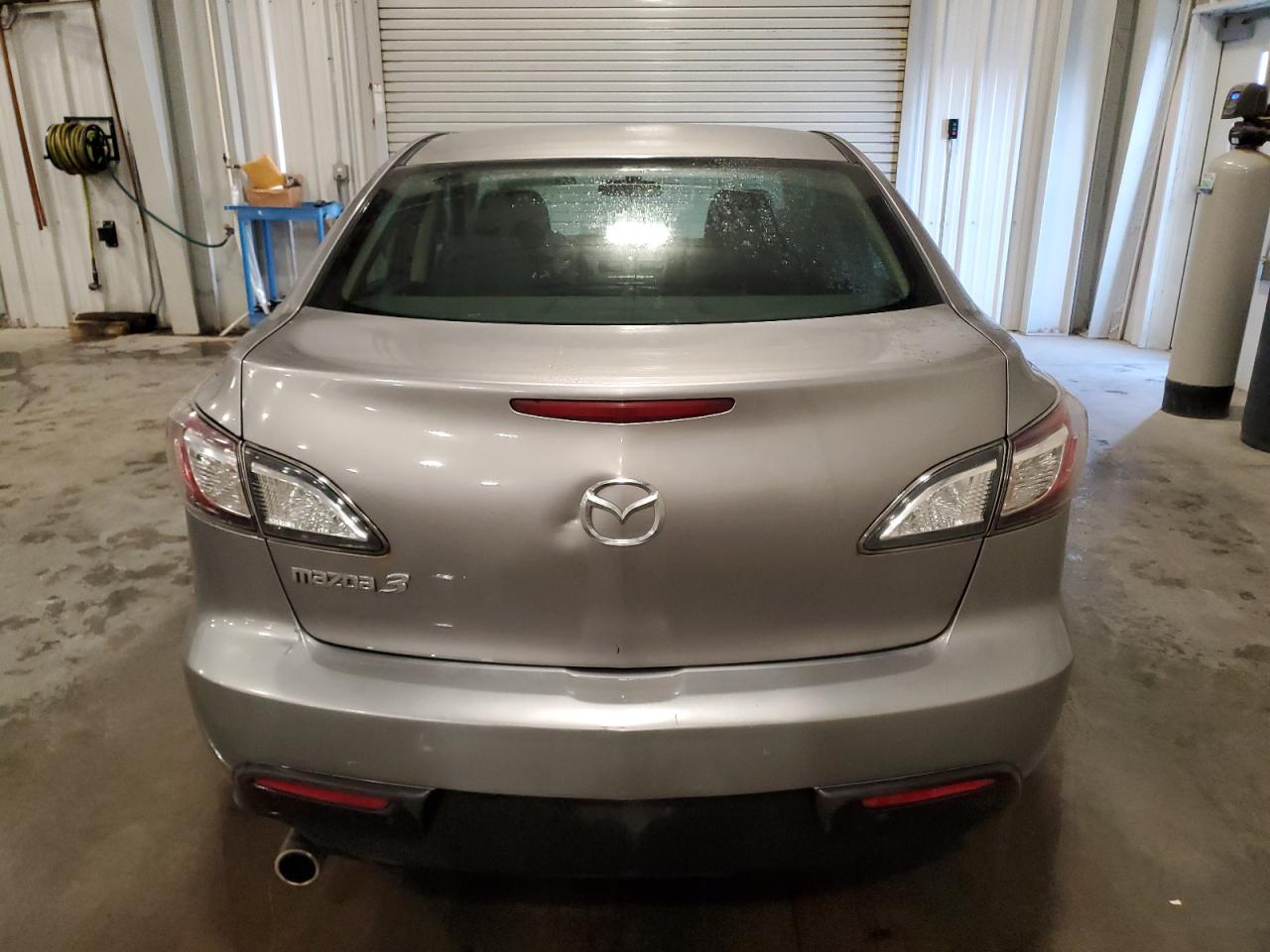 2010 Mazda 3 - Image 6