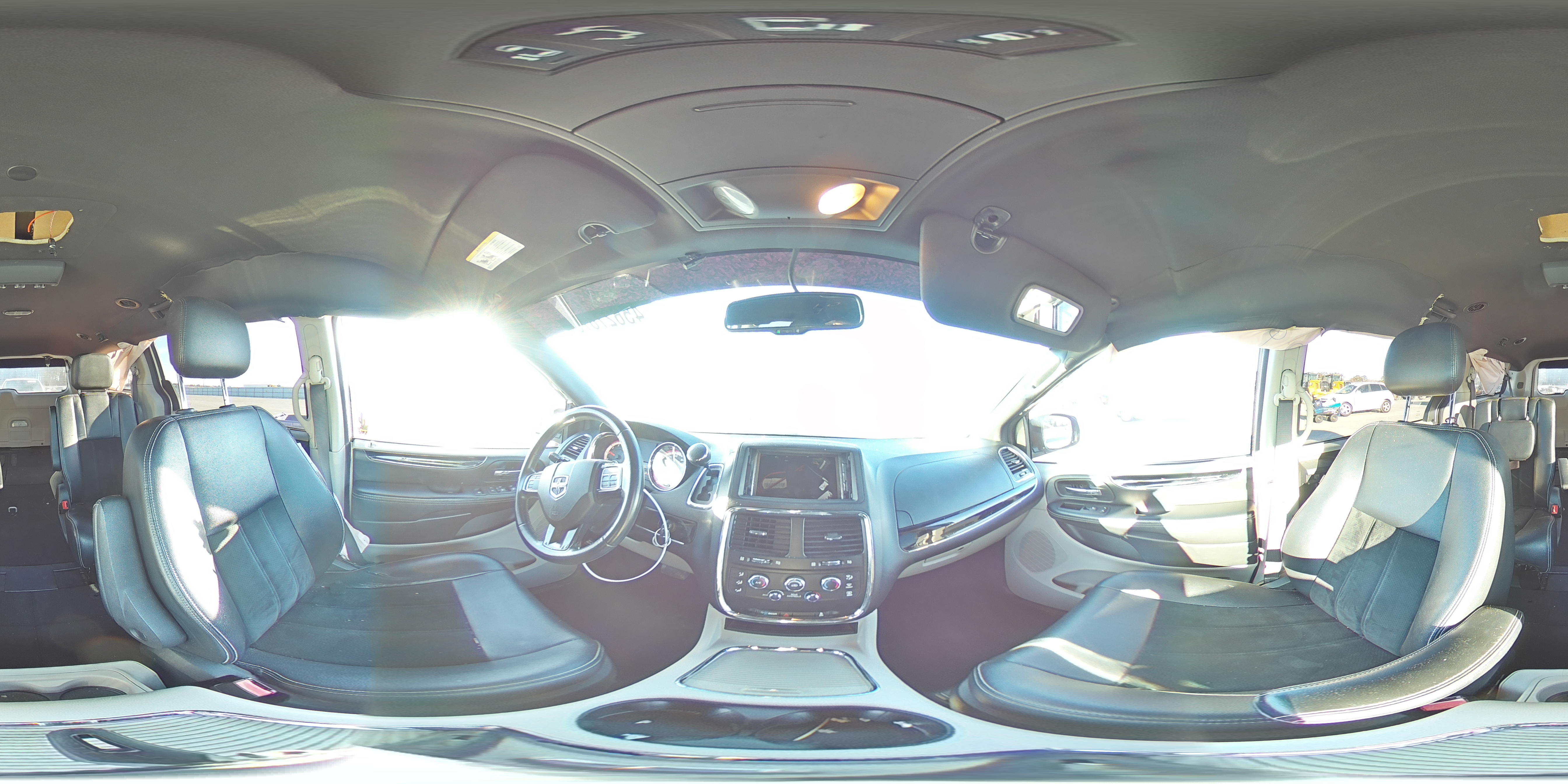 2017 Dodge Caravan - Image 14