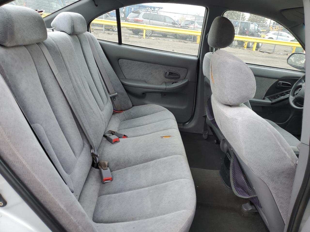 2005 Hyundai Elantra - Image 10