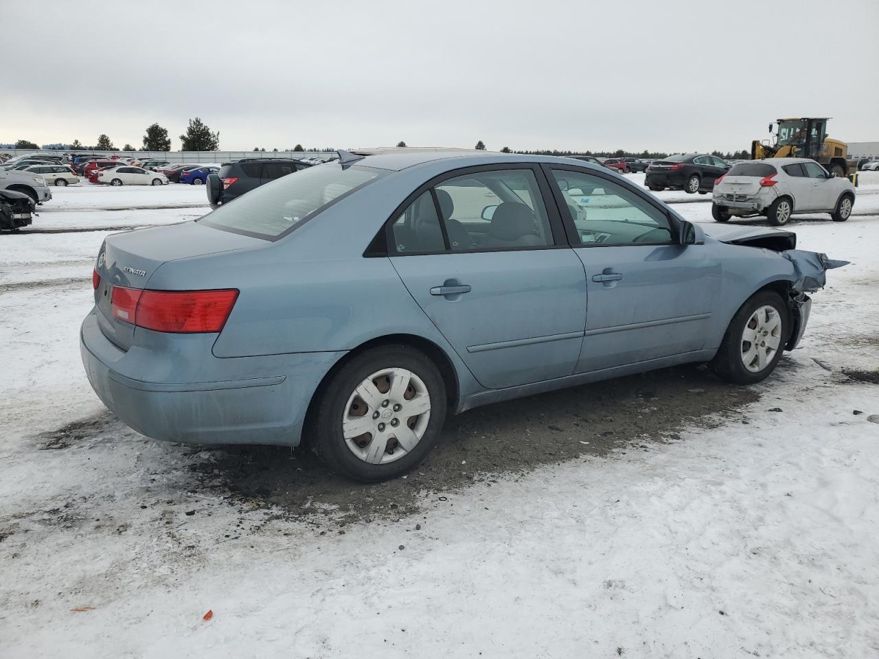 2010 Hyundai Sonata - Image 3